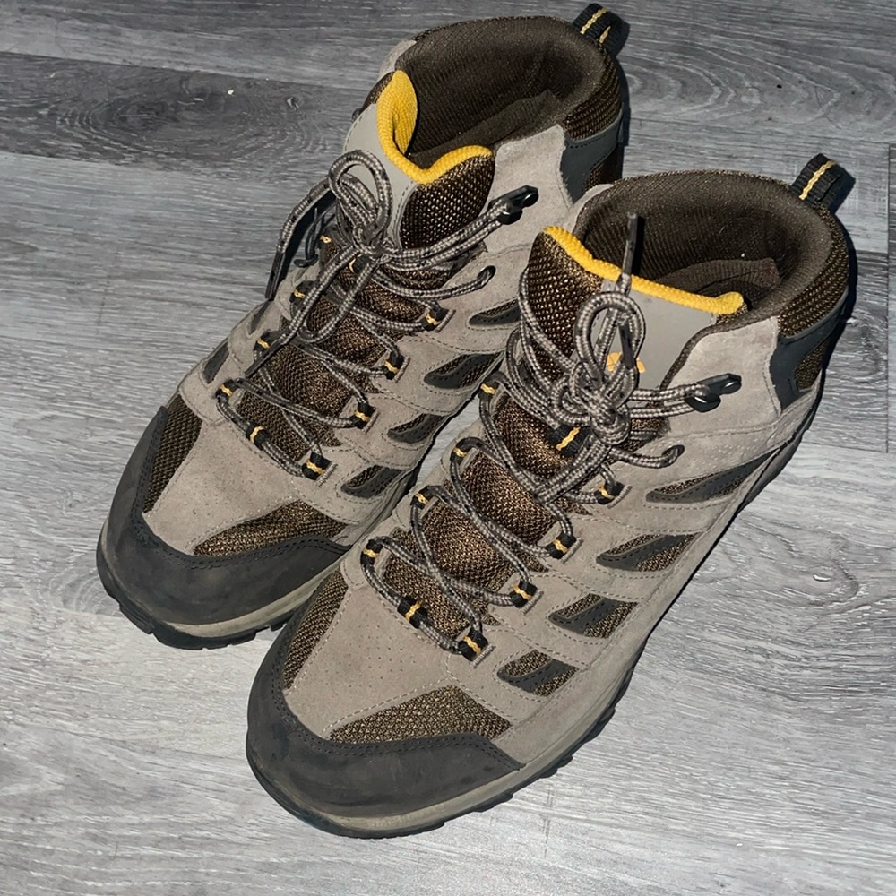 Columbia Hiking Boots - Men size 10.5